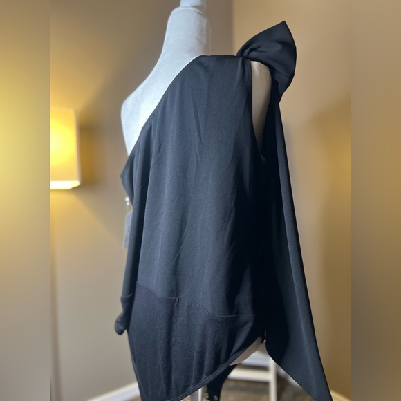 One Shoulder with Bow Bodysuit Blouse size 3X - Picture 6 of 6